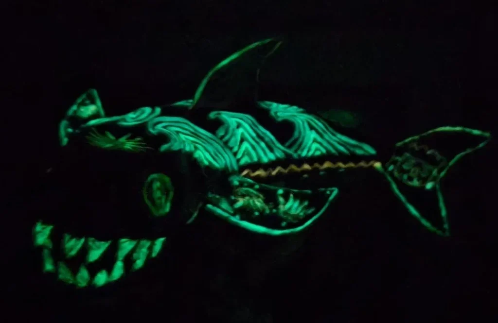 alebrije tiburón fluorescente